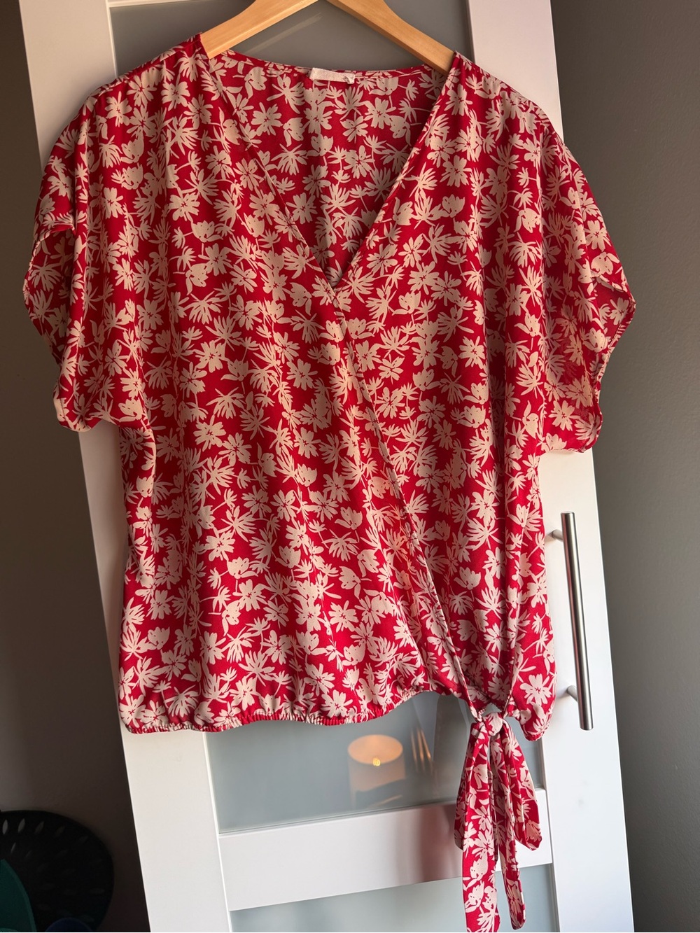 Lot of 4 Red Floral Tie-Hem Top, Gap button linen, Pink button rayon, Max Studio